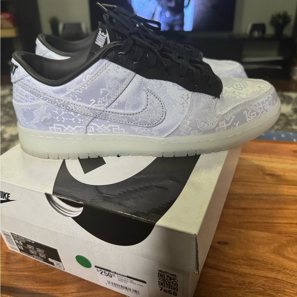 Nike dunk low clot x fragment white used 9.5 great condition with box